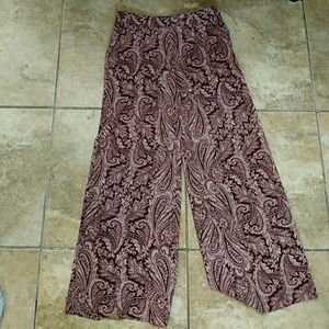 NWT. Palazzo pants Paisley maroon/light pink